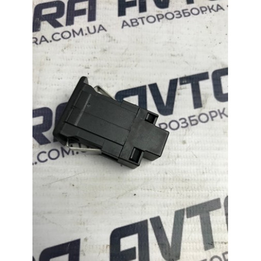 Роз'єм AUX VW Volkswagen Passat B7 2010- 5M0035724